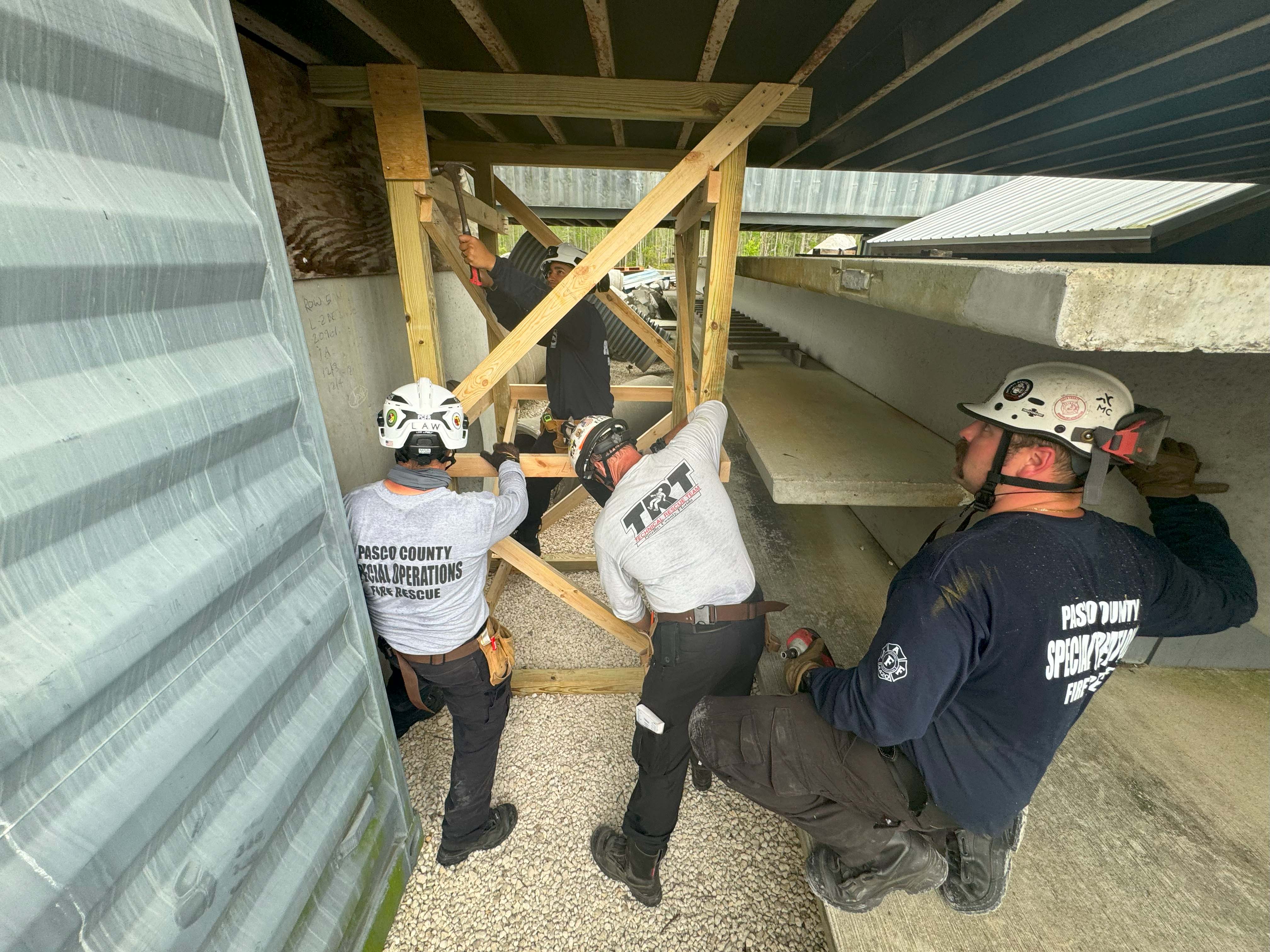 NRC-Blog-Putting-up-wooden-supports