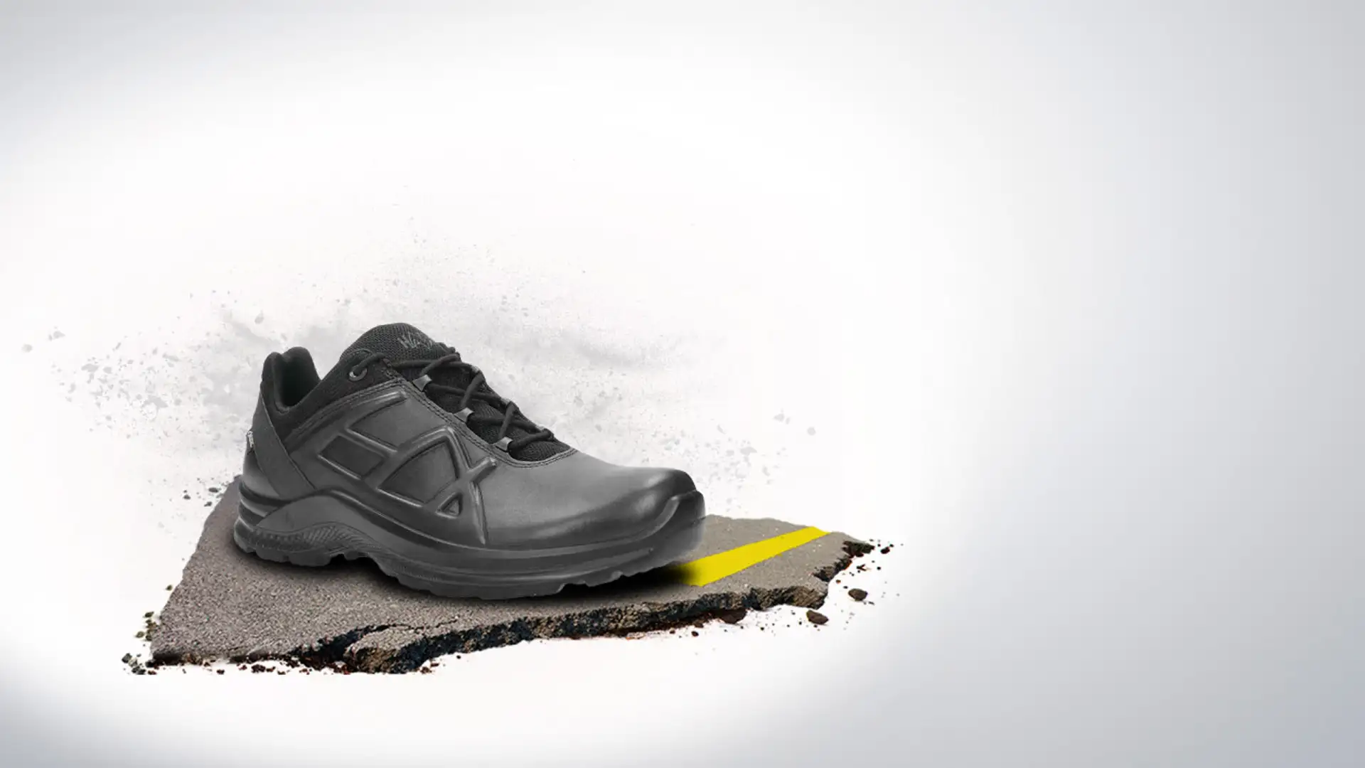 HAIX Black Eagle Tactical 2.1 GTX Low – Bottes Tactiques Cuir Noir GTX, Légères, Antidérapantes, Imperméables & Respirantes